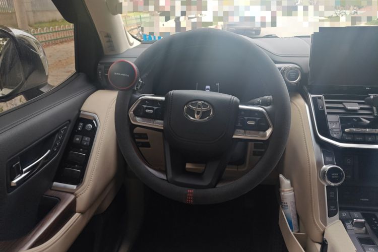 Used Toyota Land Cruiser 

