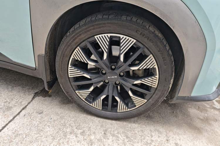 Used AION Y 2022 70 Tech Edition Lithium Iron Phosphate