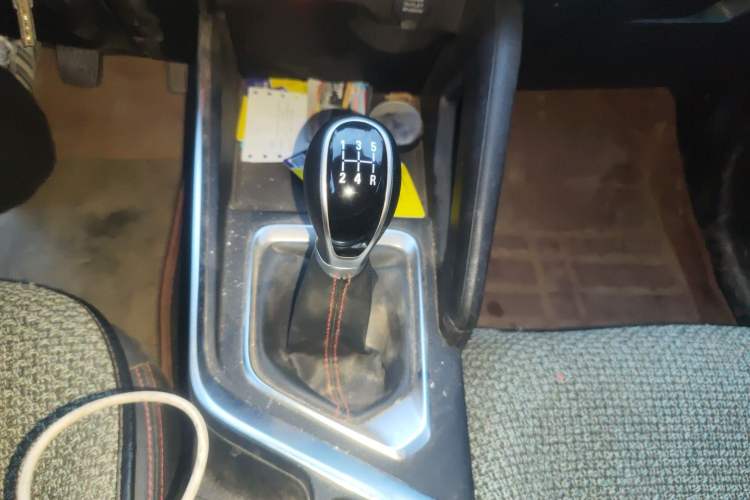 Used Geely Auto Vision X3 2021 PRO 1.5L Manual Elite Model Gear Lever