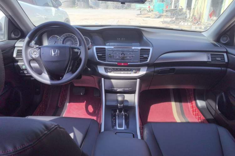 Used Honda Accord 2014 2.0L LX Comfort Edition Center Console