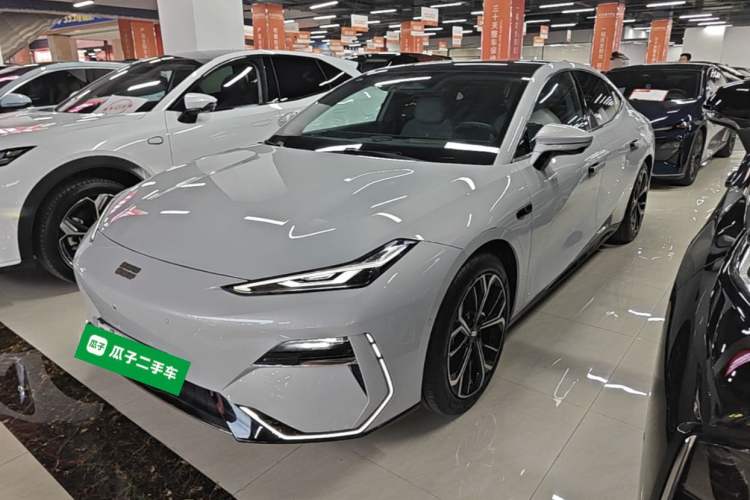 Used Geely Galaxy E8 2025 700 km Long-Range Intelligent Driving Version