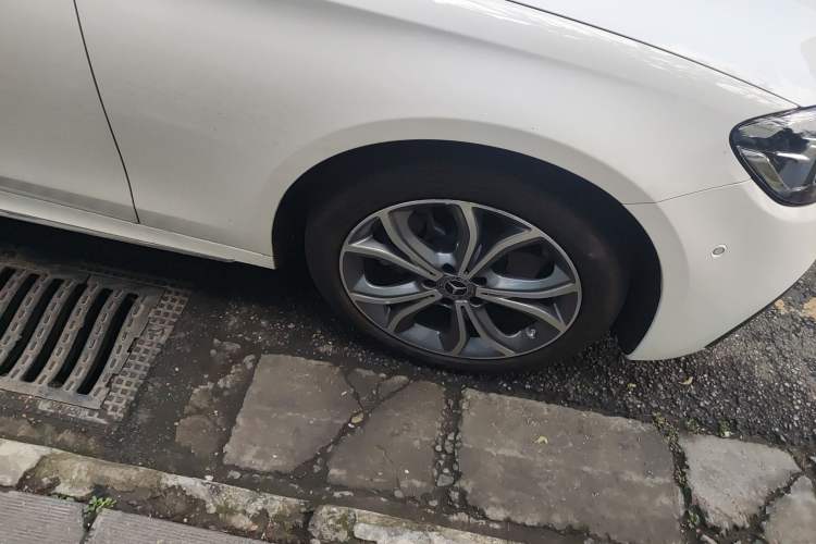 Used Mercedes-Benz E-Class 2021 E 300 L Sporty and Stylish Model
