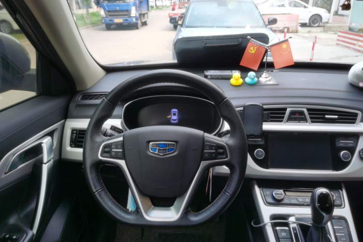 Used Geely Auto Emgrand X7 Sport 2018 1.8TD Automatic Two-Wheel Drive Smart Connect 4G Internet Edition
