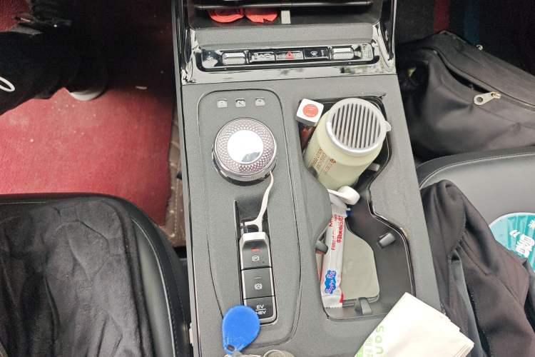 Used Wuling Xingguang 2024 Co-creation Edition 150 Standard Model Gear Lever