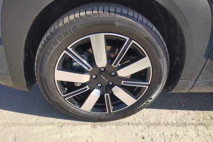 Used AION i60 2026 Model 210 Standard Edition Left Front Wheel Hub