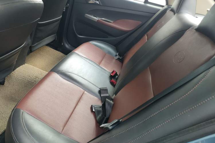 Used BYD F3 2015 Energy-Saving Edition 1.5L Manual Luxury Model
