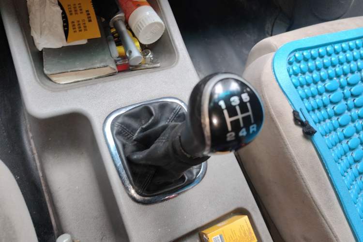 Used FORTHING Lingzhi 2018 M3 1.5L 7-Seater Standard Model Gear Lever