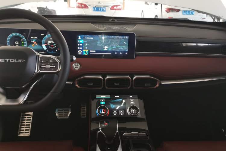 Used JETOUR X70 PLUS 2021 1.6T DCT Base 5-Seater
