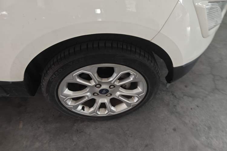 Used Ford EcoSport 2018 1.5L Automatic Platinum Wing Model Right Front Wheel Hub