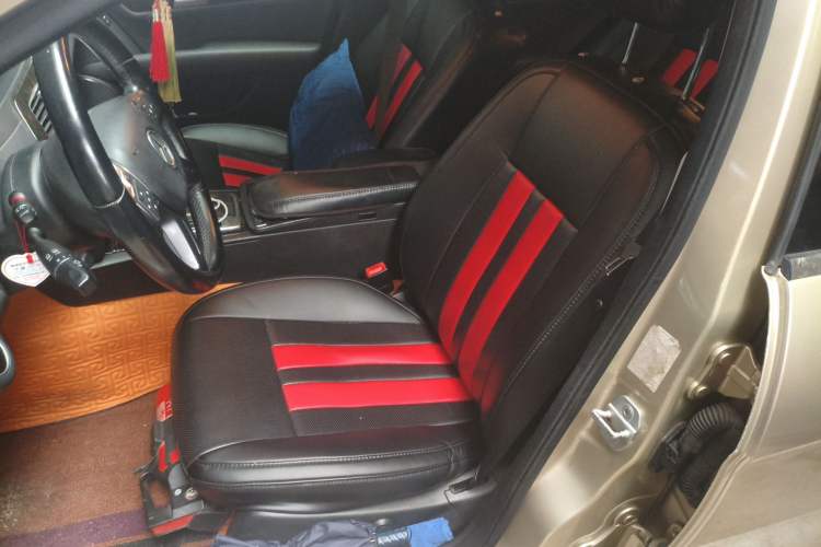 Used Mercedes-Benz C-Class 2011 C 200 CGI Fashion Model Left Front Seat