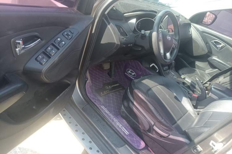 Used Hyundai ix35 2012 2.0L Automatic Two-Wheel Drive Elite Edition GLS Driver Seat