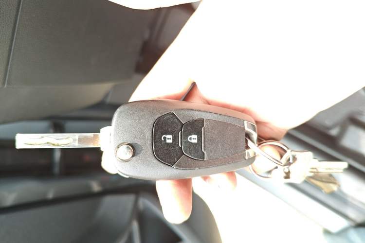 Used Chevrolet Trax 2022 Encore RS 1.5T CVT Cool Vehicle Key