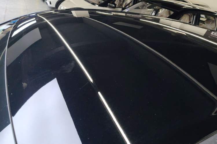 Used Wuling Bingo S 2025 Model 325km Flagship Edition Roof