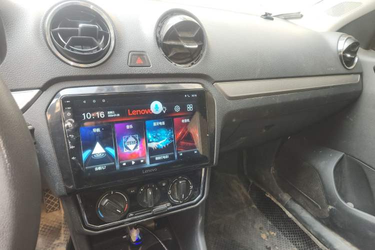 Used Volkswagen Jetta 2017 1.4L Manual Comfort Model Audio And AC Panel