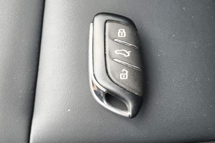 Used MG 4 EV 2023 415 km Range Sea-Faring Champion Edition
