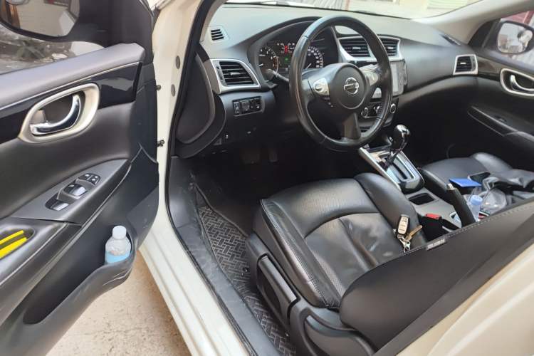 Used Nissan Sylphy 2019 1.6XV CVT Smart Connect Luxury Edition China VI Standard Driver Seat