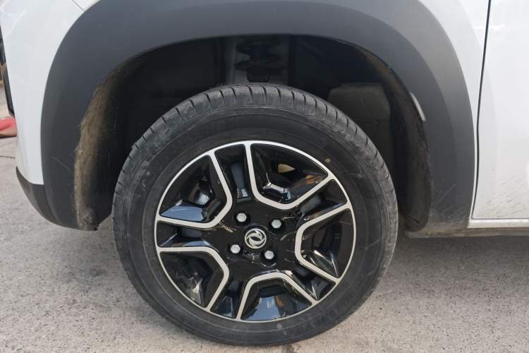 Used Dongfeng NAMMI BOX 2022 Light Wind Edition 201KM Lightning Model
