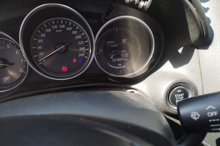 Used Mazda CX-5 2014 2.0L Automatic Two-Wheel Drive Urban Version Odometer Close Up