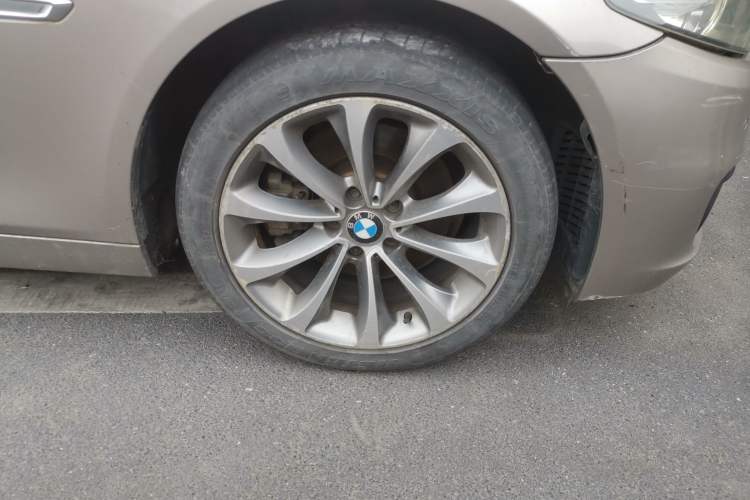 Used BMW 5 Series 2017 525Li Leading Model Right Front Wheel Hub