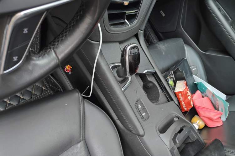 Used Cadillac XT5 2018 25T Luxury Model