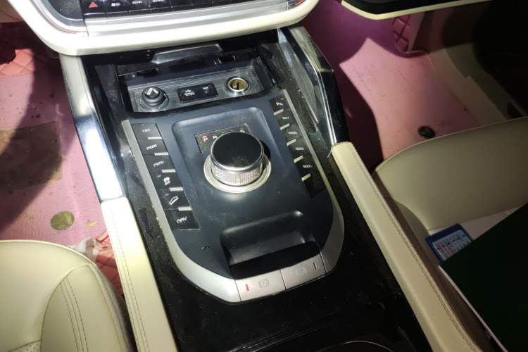 Used Zotye T700 2017 1.8T Dual-Clutch Prestige Model
