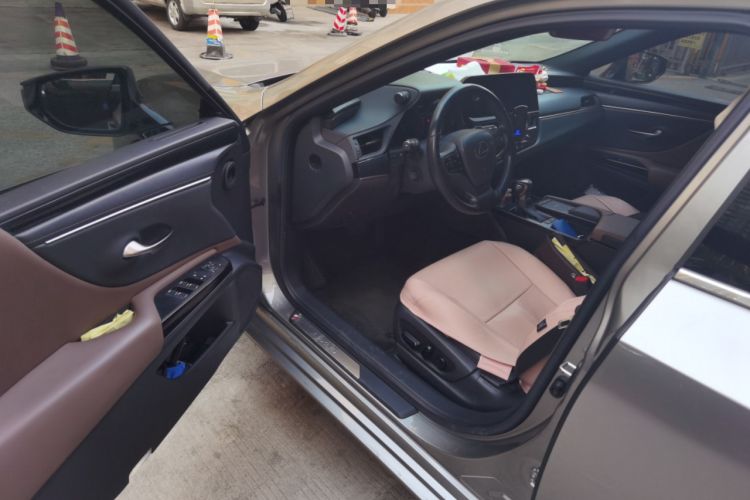 Used Lexus ES 2021 200 Excellence Edition