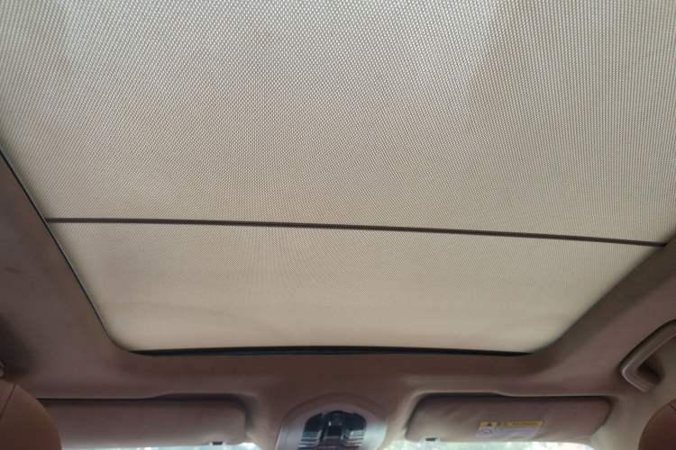 Used Zotye SR9 2017 2.0T Automatic Ultimate Light Edition
