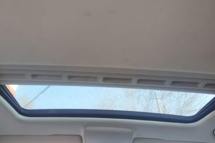 Used Volkswagen Lavida 2017 1.6L Automatic Comfort Edition Headliner