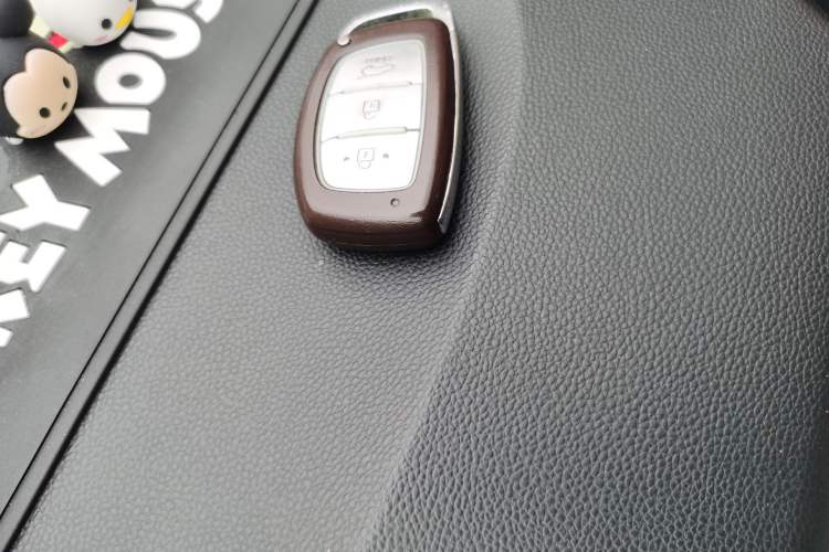 Used Hyundai ix25 2015 1.6L Automatic Two-Wheel Drive Smart GLS Trim