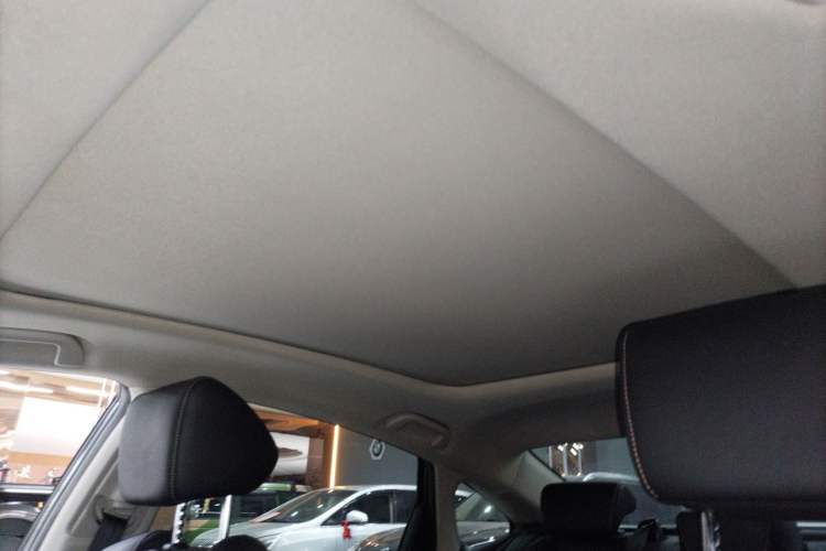 Used Honda Accord 2022 260TURBO Phantom Night · Prestige Edition Headliner