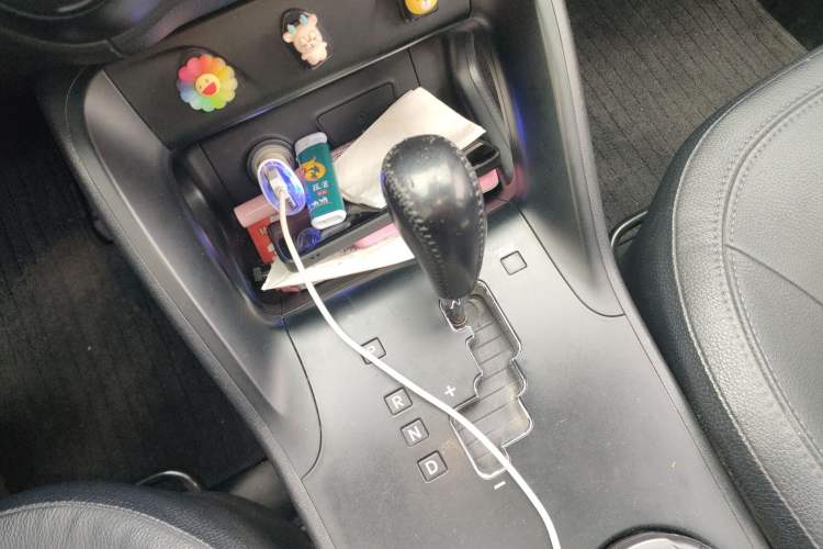 Used Hyundai ix35 2010 2.0L Automatic Two-Wheel Drive Elite Edition GLS Gear Lever