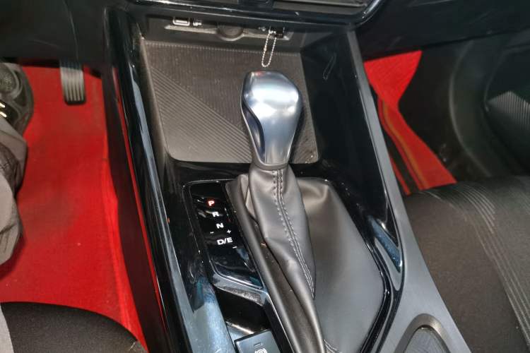 Used Roewe i5 2021 1.5L CVT Platinum Edition