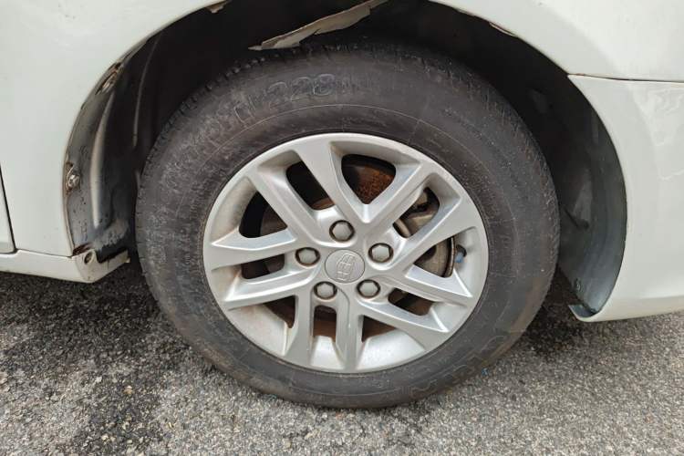 Used Geely Auto Emgrand  Right Front Wheel Hub