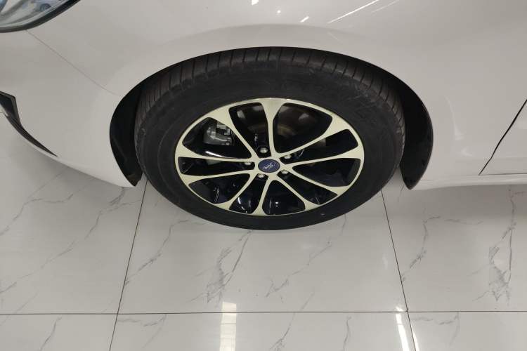 Used Ford Mondeo 2020 EcoBoost 180 Stylish Model Exterior 4