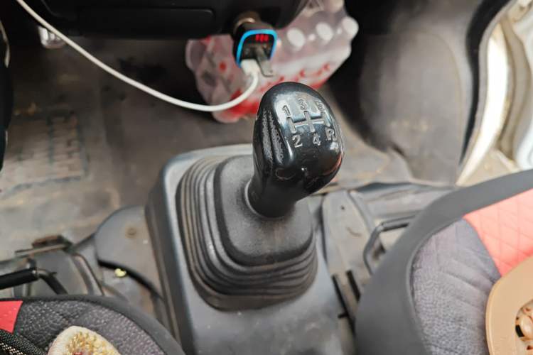 Used Dongfeng Xiaokang V29 2012 1.2L Standard Version Gear Lever