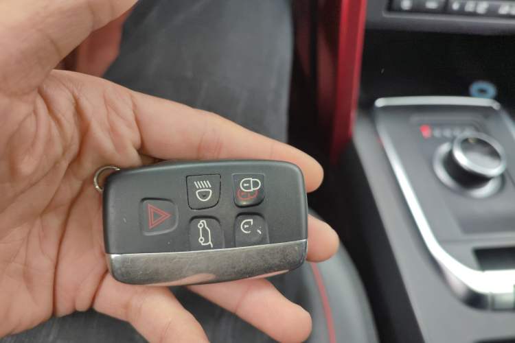 Used Land Rover Discovery Sport 2019 240 PS SE Dynamic Version China VI Standard