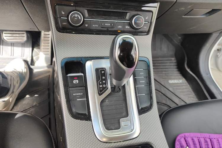 Used Geely Auto Emgrand GS 2016 Sport Edition 1.3T Automatic ZhenShang Model Gear Lever