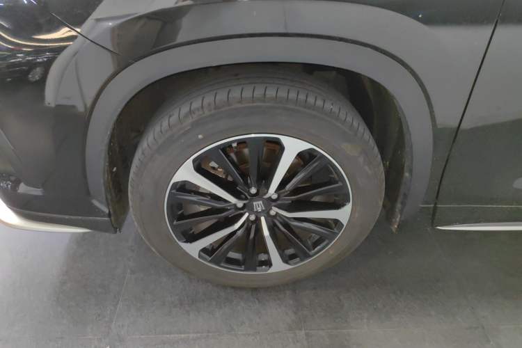 Used Toyota Crown Kluger 2023 2.5L HEV Four-Wheel Drive Prestige Edition Left Front Wheel Hub