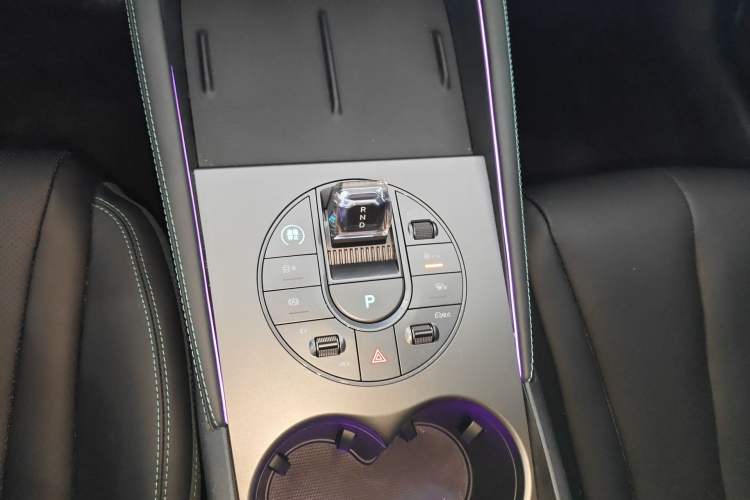 Used BYD Seal 06 New Energy 2024 DM-i 80KM Prestige Model Gear Lever