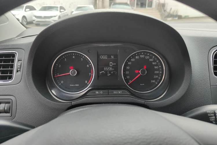 Used Volkswagen Polo 2014 1.6L Automatic Comfort Edition Instrument Cluster