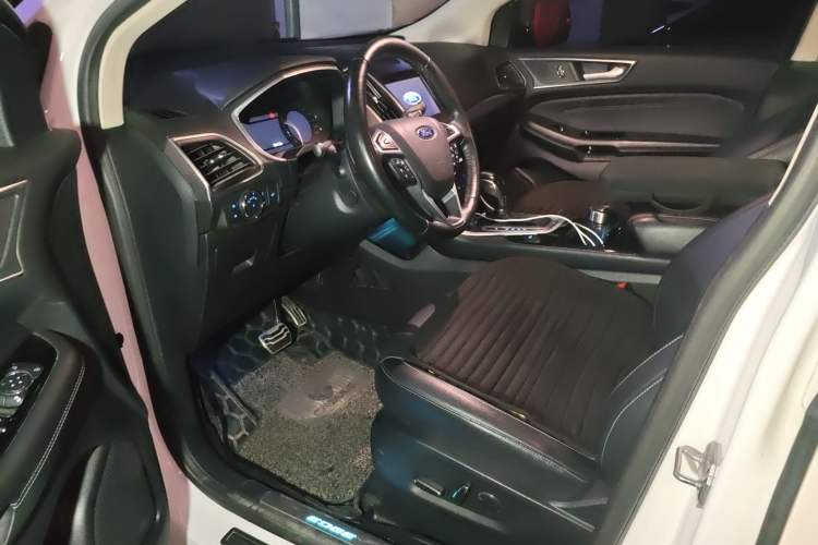 Used Ford Edge 2016 EcoBoost 245 Four-Wheel Drive Titanium 7-Seater