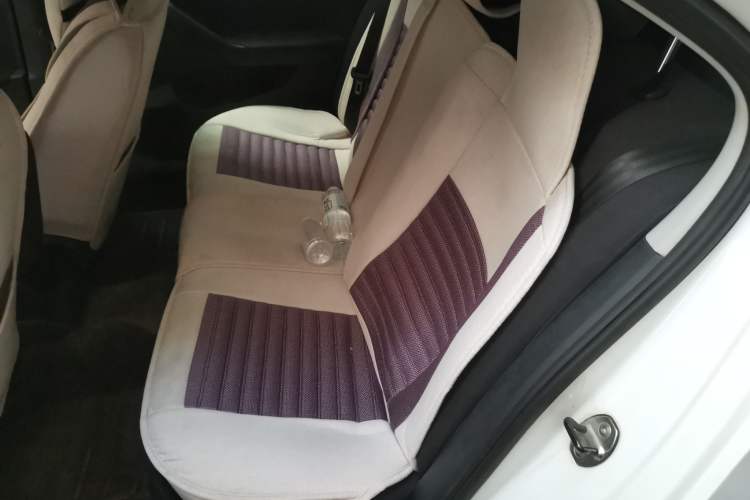 Used Volkswagen Jetta 2015 1.6L Manual Comfort Model Left Rear Seat