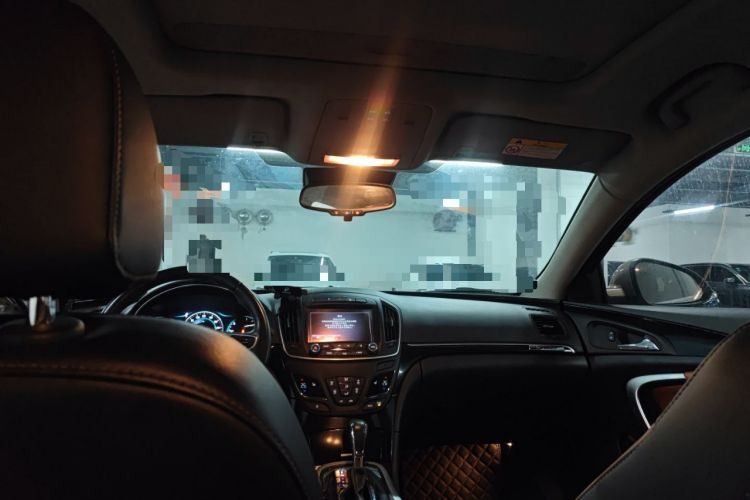 Used Buick Regal 2015 1.6T Elite Tech Model Headliner