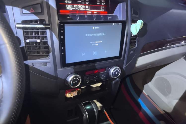 Used Mitsubishi Pajero 2014 3.0L Luxury Edition Audio And AC Panel