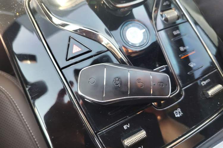 Used BYD Han 2022 DM-i 121KM Prestige Model