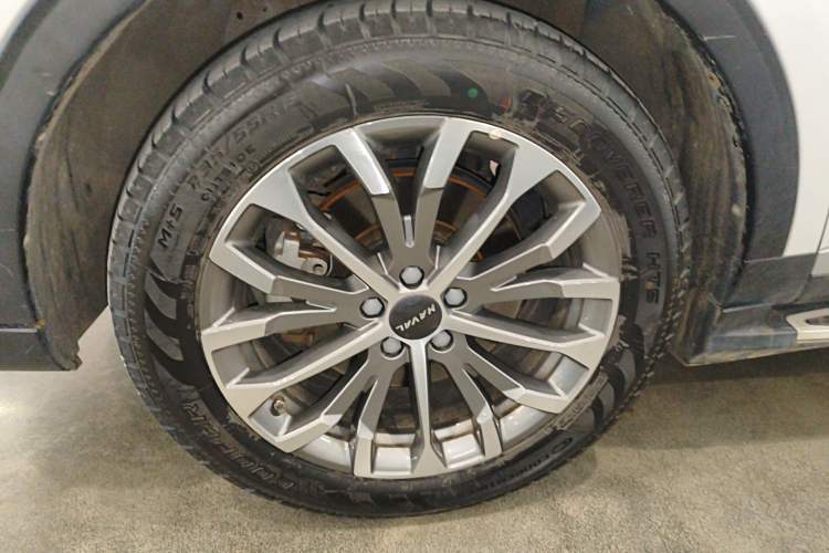 Used Haval H6 2020 2.0 GDIT Automatic Platinum Champion Edition Left Front Wheel Hub