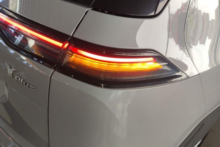 Used AION Y 2024 Plus 510 Intelligent Driving Version Exterior 3