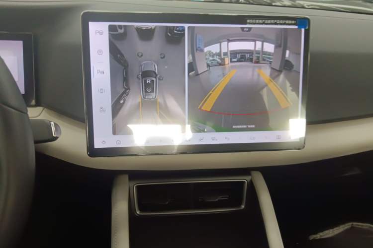 Used BYD Yuan UP 2025 Intelligent Driving Version 401 km Leading Edition