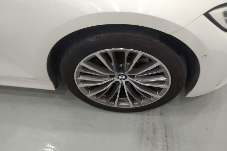 Used BMW 3 Series 2020 325Li First Edition Right Front Wheel Hub