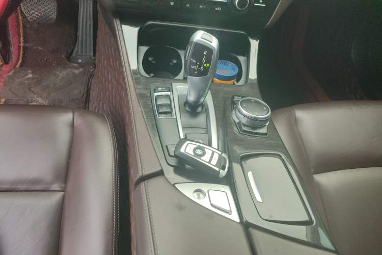 Used BMW 5 Series 2017 525Li Luxury Design Package Gear Lever